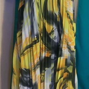 Vibrant Yellow and Black Abstract Sleeveless Dress Perfect for a Summer Brunch